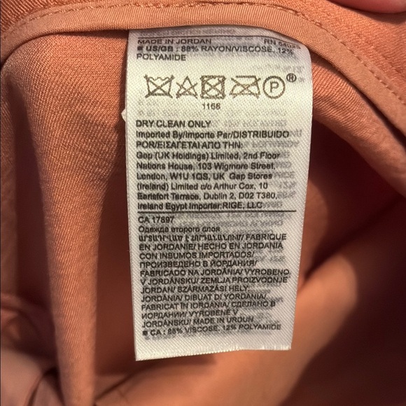 Banana Republic Orange Bermuda Shorts Tailored Design - Picture 3 of 15